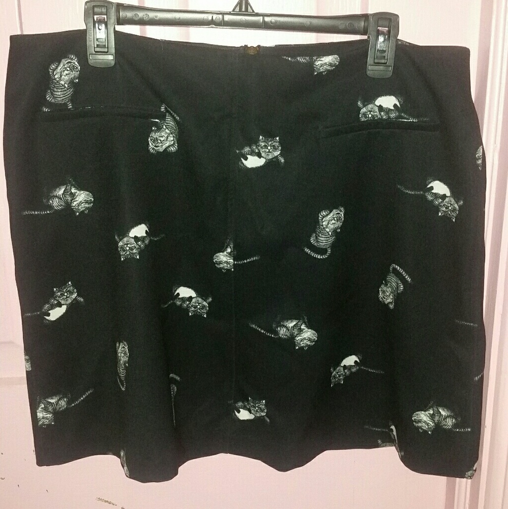 Alice in Wonderland Disney Cheshire cat skirt